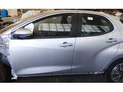 Porta portiera sportello lato sx Toyota Yaris 2023