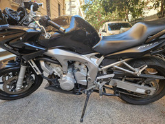 Yamaha FZ6 Fazer 600