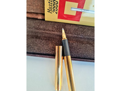 Aurora Modello "HASTIL 2000"  millerighe sfera Ball pen dorata