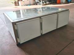 SOTTOTAVOLO FRIGO A 3 ANTE USATO