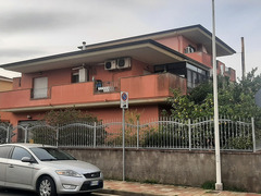 Appartamento con ampia veranda e posto auto zona Piri Piri.