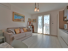 LOANO ZONA PORTO L'AGENZIA RETECASA VENDE STUPENDO APPARTAMENTO