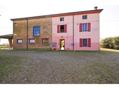 Rustico ristrutturato indipendente con parco a Fontanellato (PR)