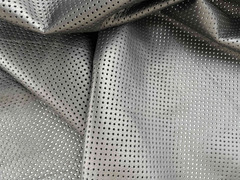 Pelle nappa forata colore nero per Automotive