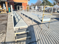 PEDANE CON PARAPETTI E SCALE USATE