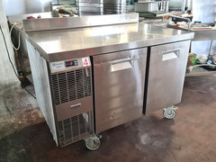 TAVOLO FRIGO A DUE ANTE USATO