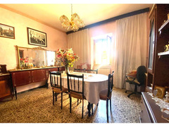 AMPIO APPARTAMENTO PIANO TERRA RIALZATO -Z. FINOCCHIO - ROMA