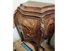 Cassettiera e comodini in legno
