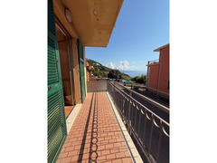 BERGEGGI VIA MILLE LIRE L'AGENZIA RETECASA VENDE AMPIO APPARTAMENTO VISTA MARE