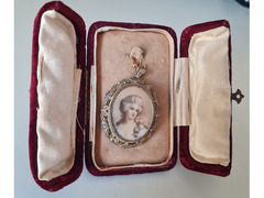 Antico Pendente   filigrana argento 800 miniatura di dama dipinta a mano firmata