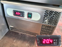 TAVOLO FRIGO PIANO IN MARMO USATO