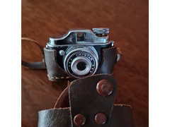 Piccola macchina fotografica Crystar  vintage  made  Japan   custodia originale .