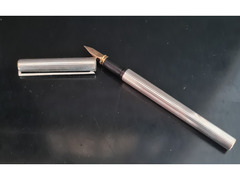 Penna stilografica S.T. DUPONT  pennino oro 18 ct 750 numero seriale 44IDP37, modello classico ,usat