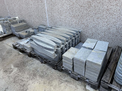 LOTTO 8 - Pietra ollare e materiale refrattario