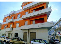 Affittasi centrale Signorile Bilocali/cottura arredato