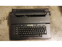 Macchina Da Scrivere Olivetti Et Compact 60