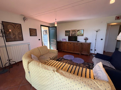 BOISSANO VIA CAPPELLA NUOVA VENDESI AMPIO APPARTAMENTO CON VISTA MARE