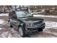 Land Rover modello Range Rover Sport sdv6 hse