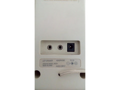Casse Creative Amplificate 2.1 per pc o altri dispositivi di riproduzione audio.
