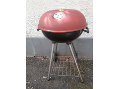 Barbecue trasportabile richiudibile