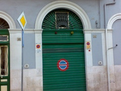 loc. accessoriato x  commerc. Ufficio o studio professionale o laborat con canna fumaria