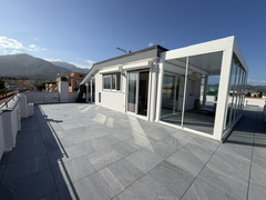 LOANO CENTRO VENDESI STUPENDO ATTICO CON AMPIO TERRAZZO