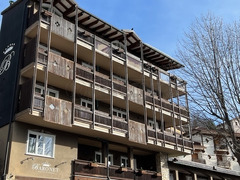PRATO NEVOSO VENDESI ELEGANTE MONOLOCALE CON TERRAZZO