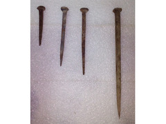 Chiodi Ferro Antichi Forgiati a mano lunghezze da 9 A 27 cm. periodo 1800.