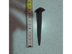 Chiodi Ferro Antichi Forgiati a mano lunghezze da 9 A 27 cm. periodo 1800.