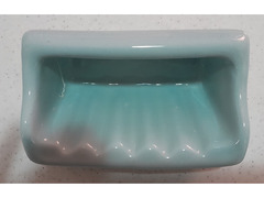Portasapone e accessori bagno in ceramica da incasso muro usati n° 4 pezzi.