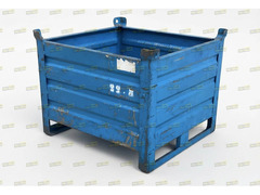 Cassoni in lamiera usati 70x65 cm con slitte per officina