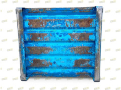 Cassoni in lamiera usati 70x65 cm con slitte per officina