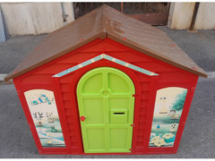 Casetta per Bambini da Giardino in Resina Plastica Gioco Bimbi Esterno Interno e smontabile.