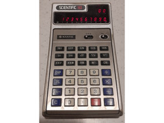 Calcolatrice scientifica vintage Sanyo Scientific 102 (modello CZ-2172)