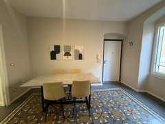 LOANO CENTRO VENDESI TRILOCALE AMPIO