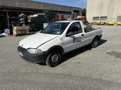 Autocarro Fiat Strada
