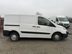 LOTTO 4 - Furgone Fiat Scudo targato DT900TY