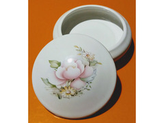Scatolina in ceramica