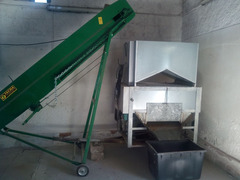 Sgusciatrice mandorle - marca modello 2r