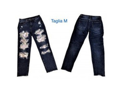 jeans alla moda a prezzo conveniente