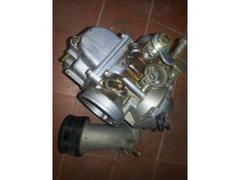 Carburatore e Forcella Yamaka 125
