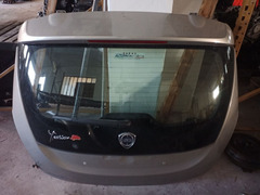 Portellone con lunotto Lancia Ypsilon anno 2013