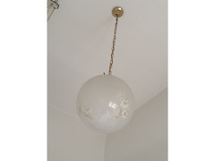 Lampadario a sfera in buone condizioni