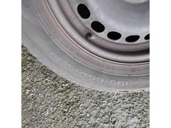 Gomme invernali usate 195/65 R15 con cerchione-PREZZO RIBASSATO-