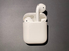 IPhone XR 64GB Nero + AirPods (1 Generazione)