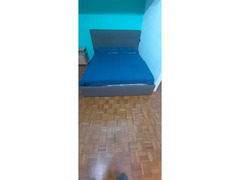 Letto matrimoniale con contenitore sottostante