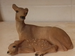 Cerbiatto Bambi con mamma, dipinti a mano