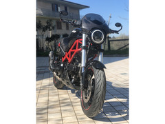 Ducati monster 695