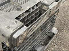 Cassoni in plastica bins usati