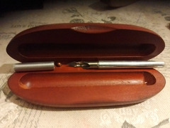 Stilografica10cm,scatola legno,lastra argento